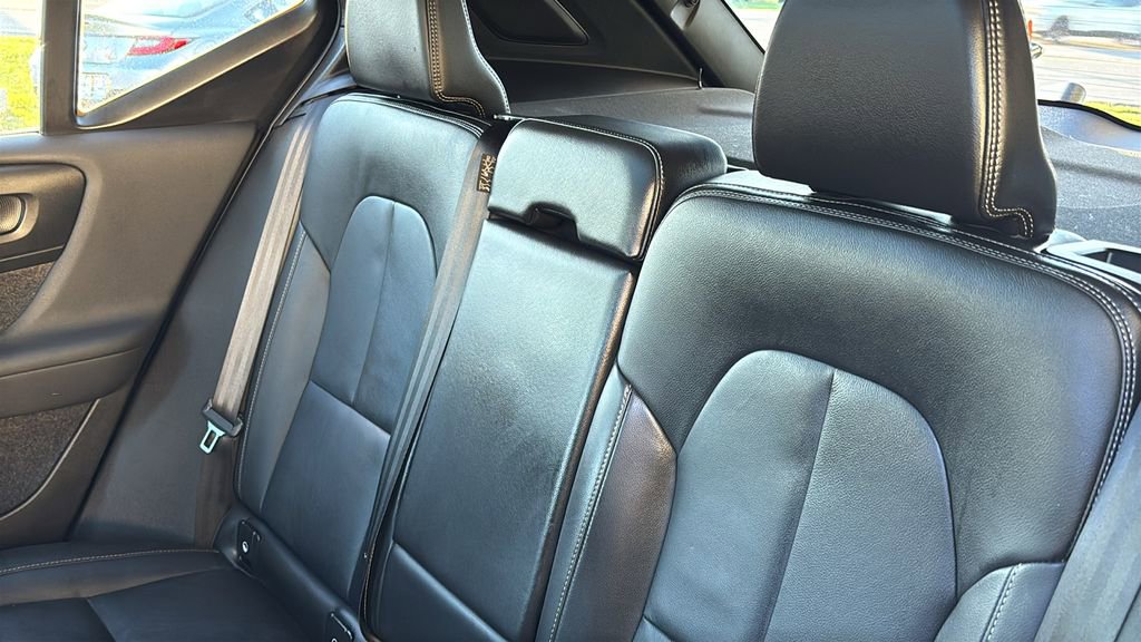 Certified 2024 Volvo XC40 B5 Core image 27