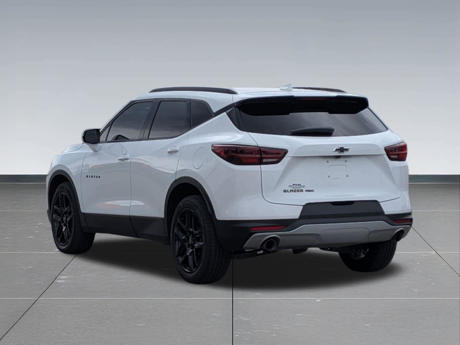Used 2023 Chevrolet Blazer LT AWD/4WD image 4
