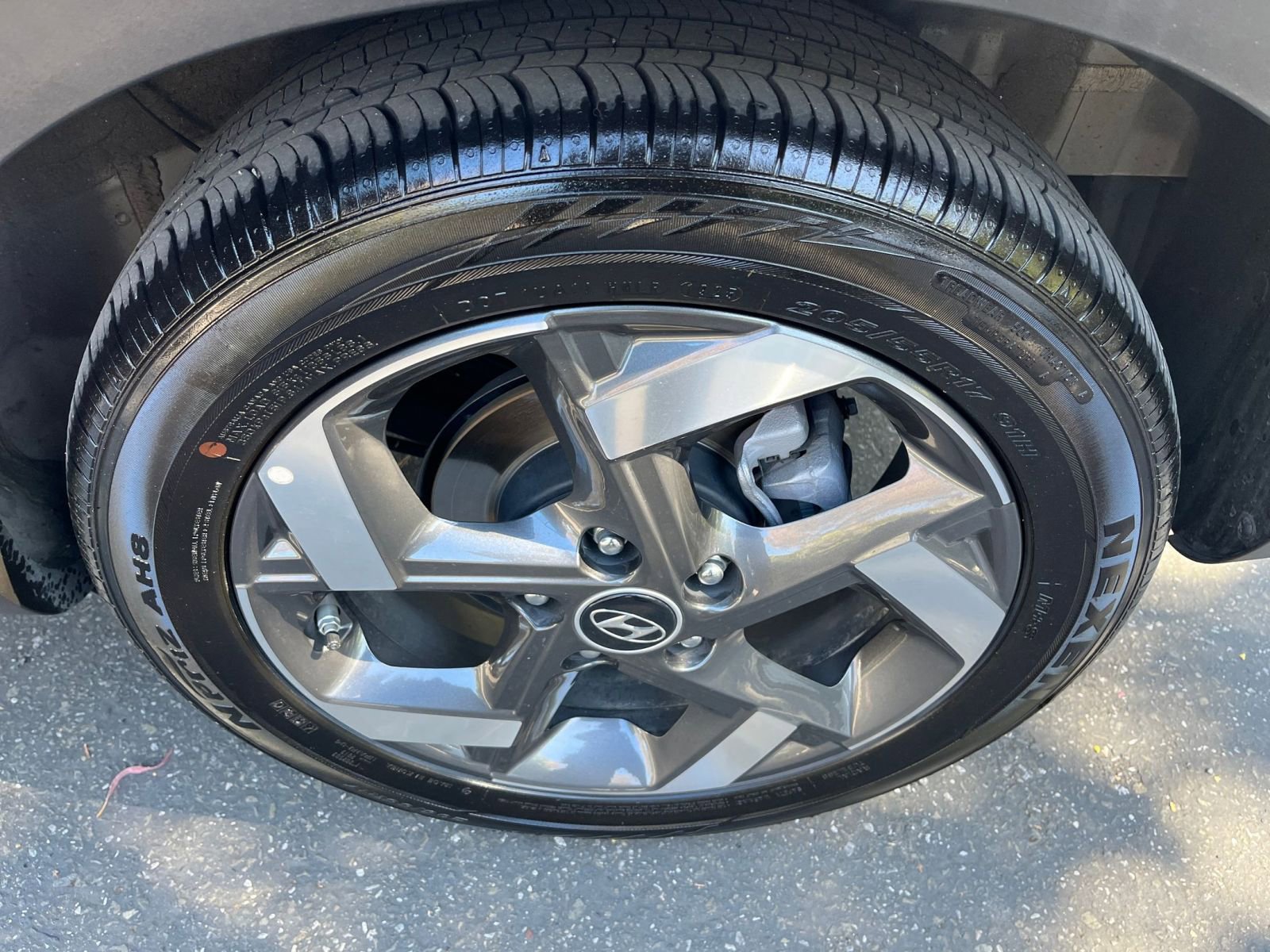 Used 2025 Hyundai Venue SEL image 29