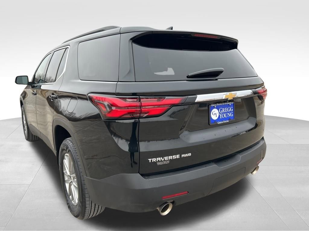 Used 2023 Chevrolet Traverse LT image 4