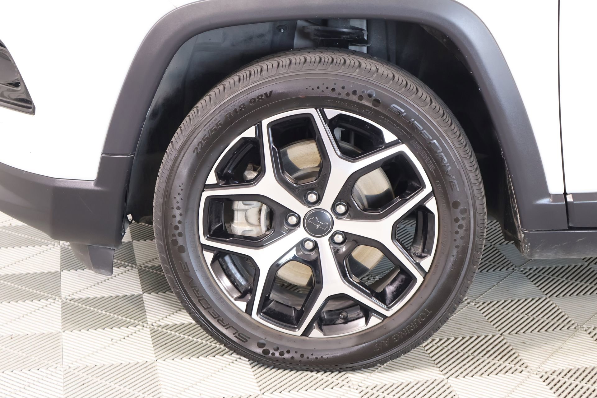 Used 2025 Jeep Compass Limited image 17