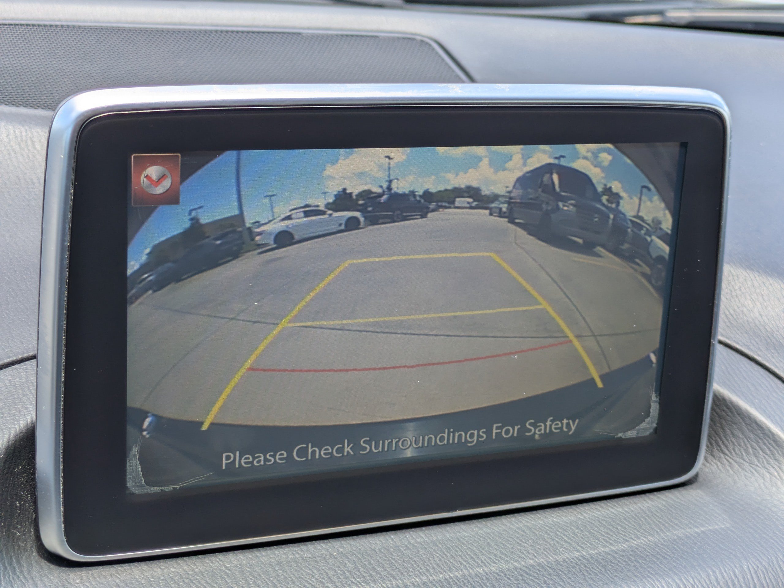 Used 2015 MAZDA MAZDA3 i Touring w/ Technology Package FWD image 19