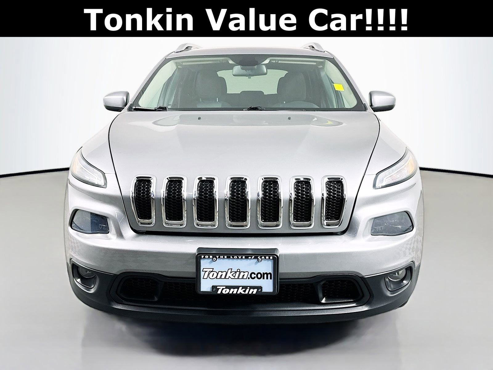 Used 2018 Jeep Cherokee Latitude image 2