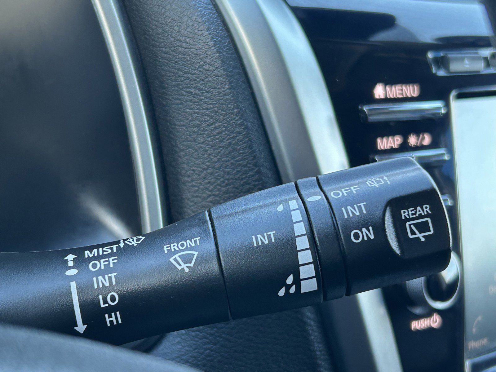 Used 2023 Nissan Murano SV image 24