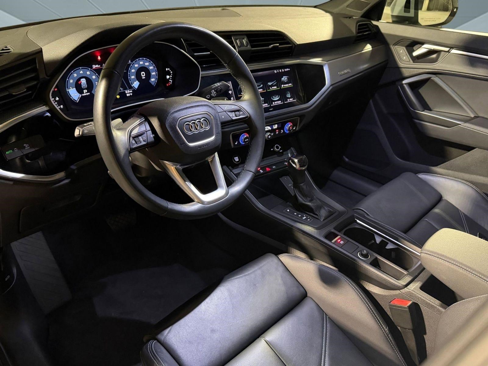 Certified 2023 Audi Q3 2.0T Premium w/ Black Optic Sport Package AWD/4WD image 4