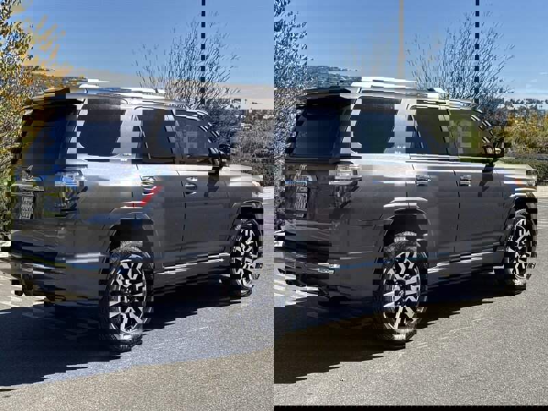 Used 2015 Toyota 4Runner Limited image 6