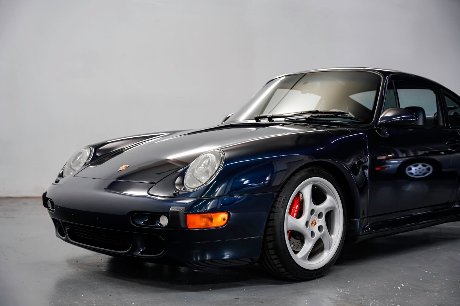 Used 1996 Porsche 911 Carrera 4S AWD/4WD image 31
