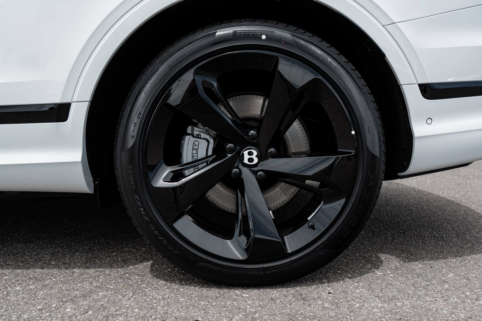 New 2026 Bentley Bentayga AWD/4WD image 7