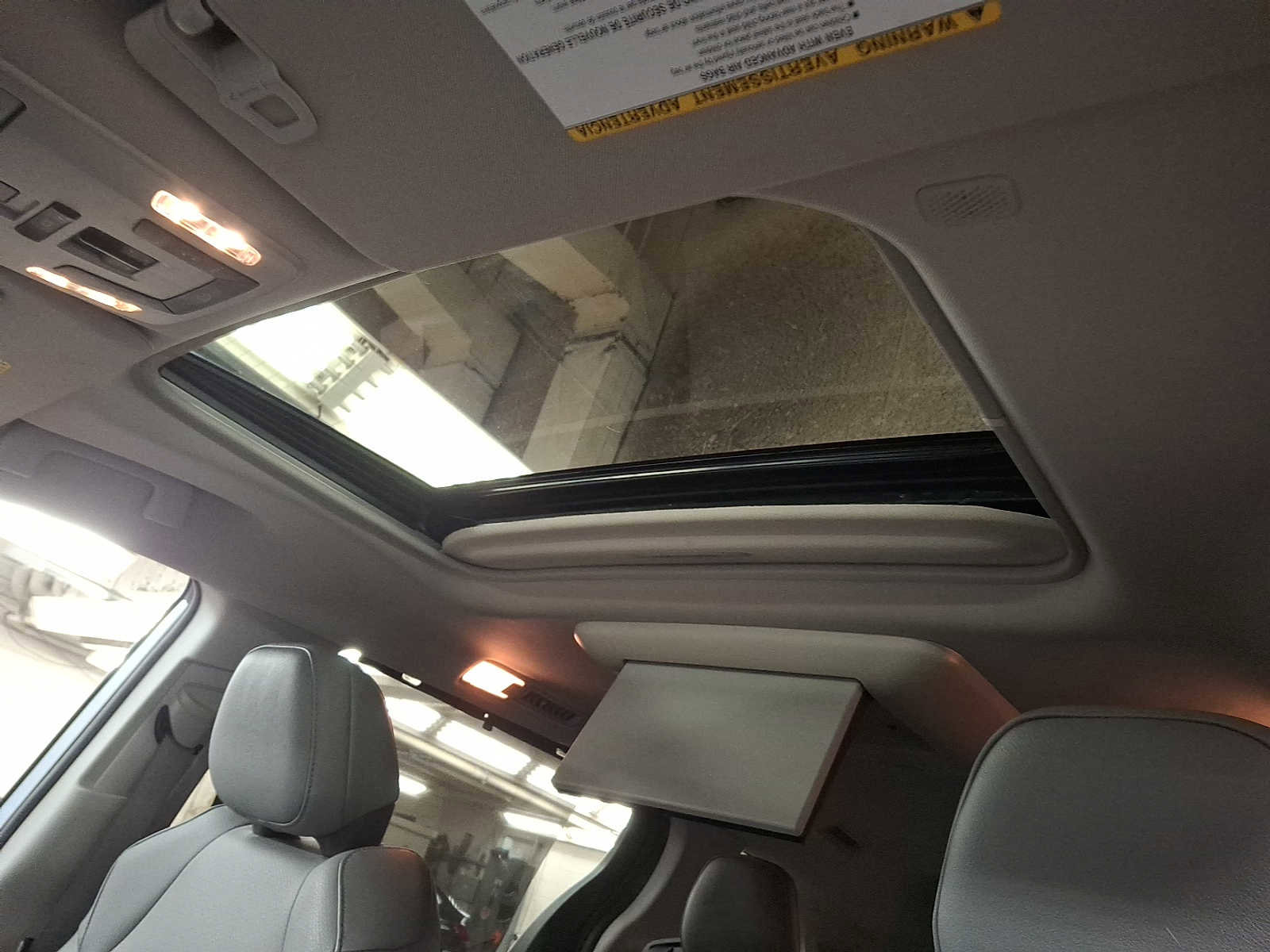 Used 2021 Toyota Sienna XLE w/ XLE Plus Package image 14