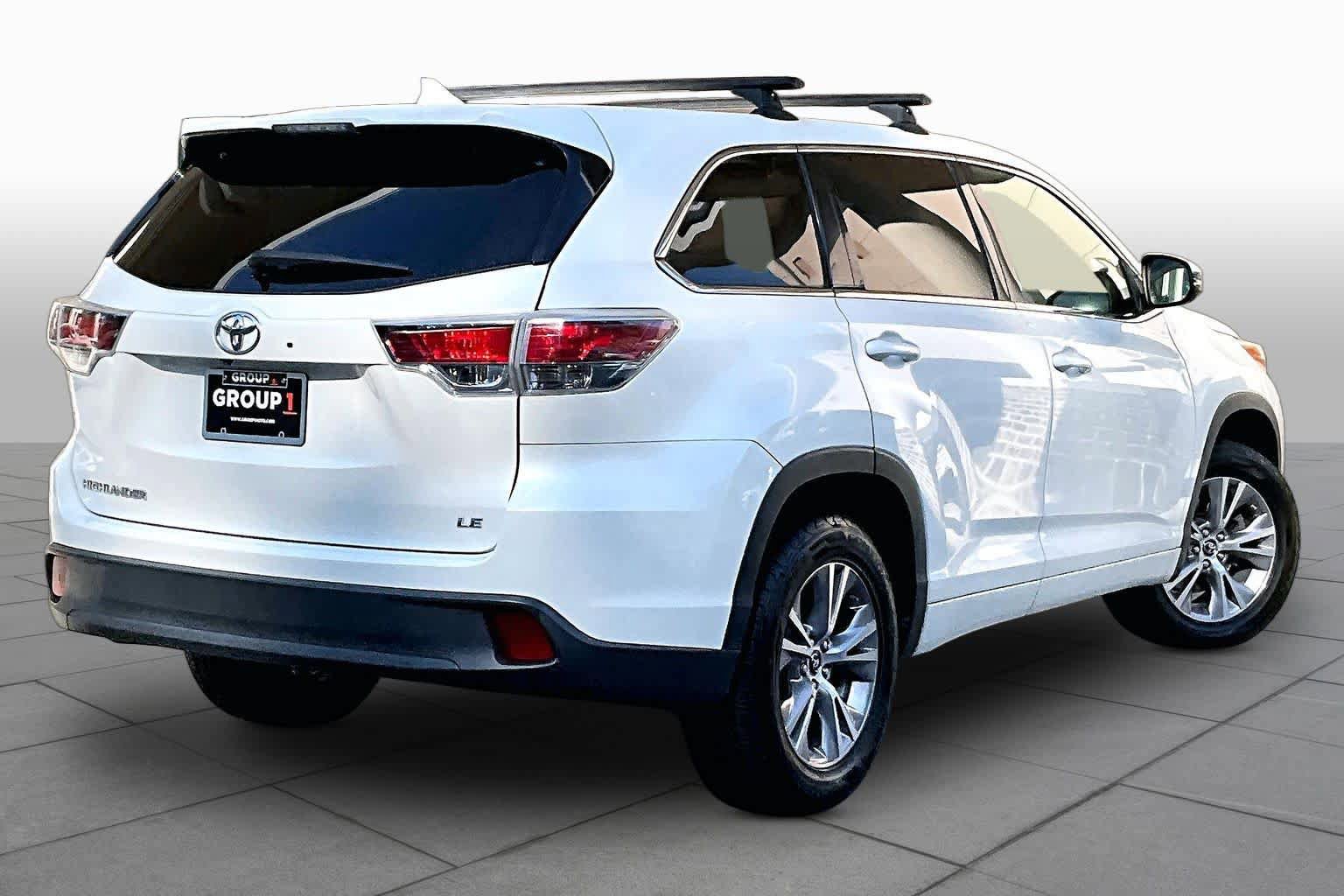Used 2016 Toyota Highlander Plus FWD image 13