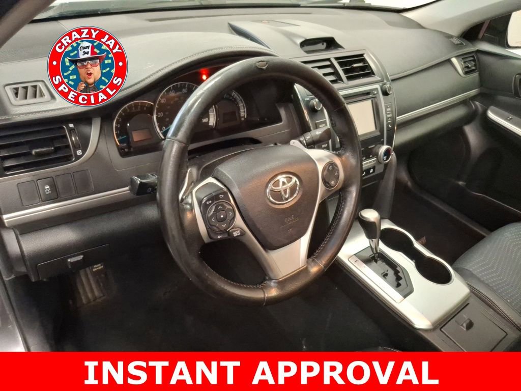 Used 2014 Toyota Camry SE w/ Moonroof Package image 17
