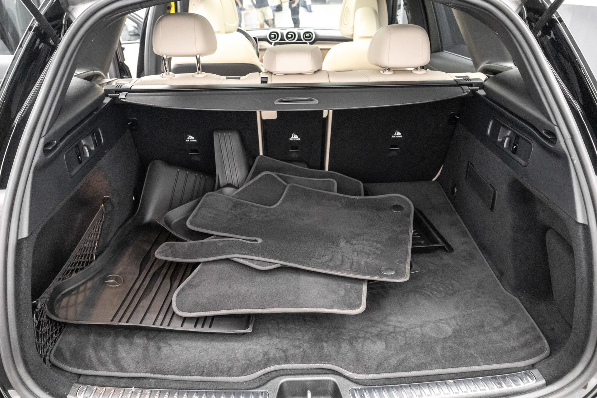 Used 2024 Mercedes-Benz GLC 300 4MATIC image 31