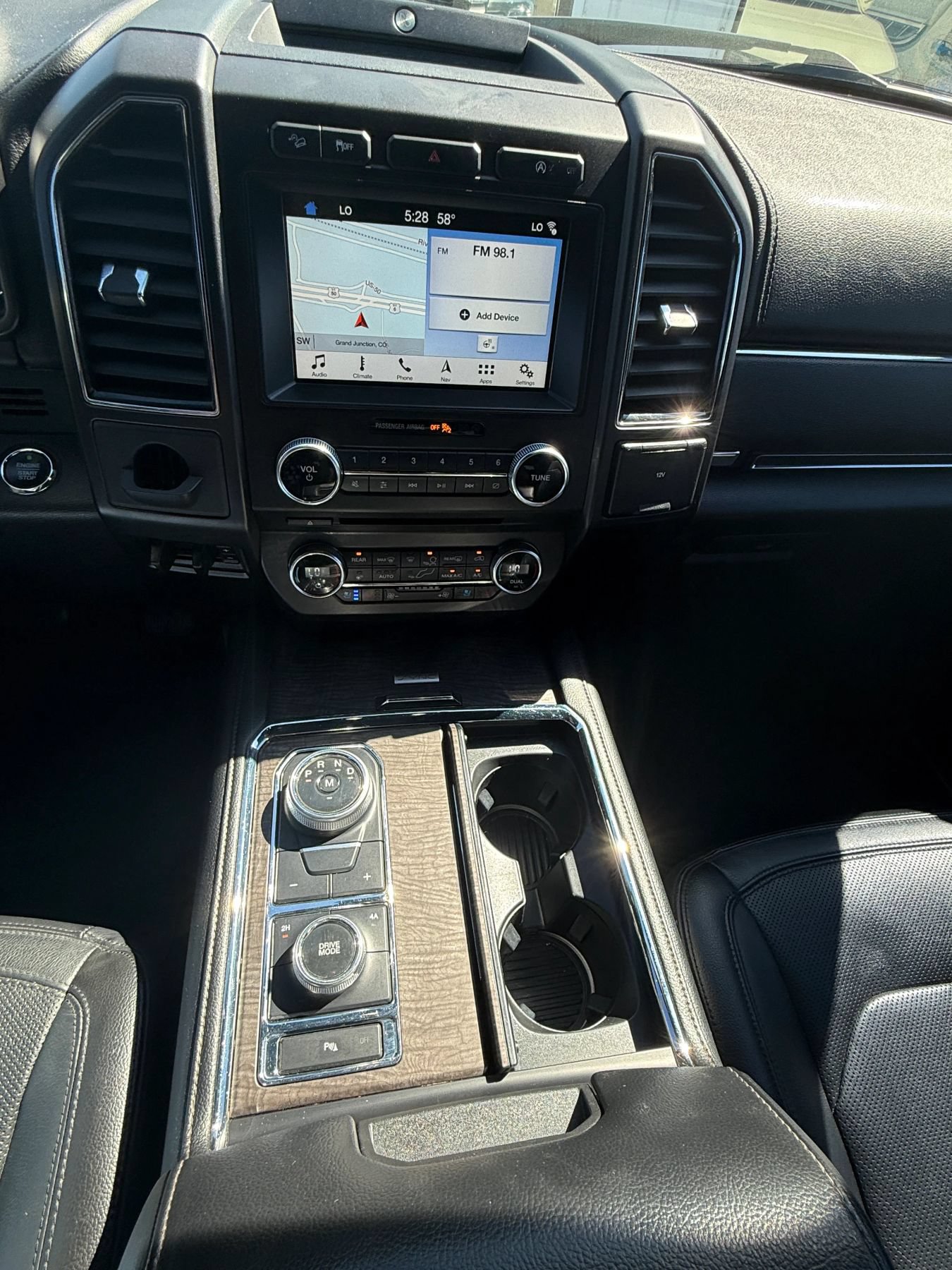 Used 2018 Ford Expedition Limited AWD/4WD image 12