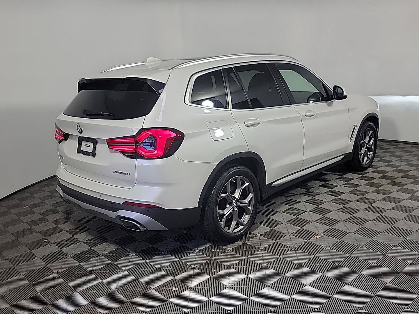 Used 2022 BMW X3 xDrive30i w/ Premium Package 2 AWD/4WD image 4