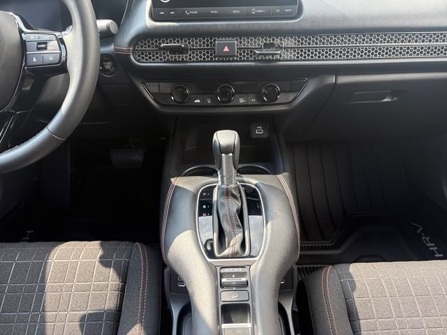 Used 2024 Honda HR-V Sport image 11