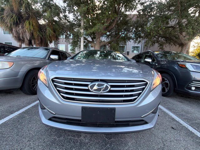Used 2017 Hyundai Sonata SE w/ Cargo Package FWD image 6