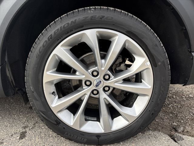 Certified 2023 Ford Explorer Platinum w/ Technology Package image 60