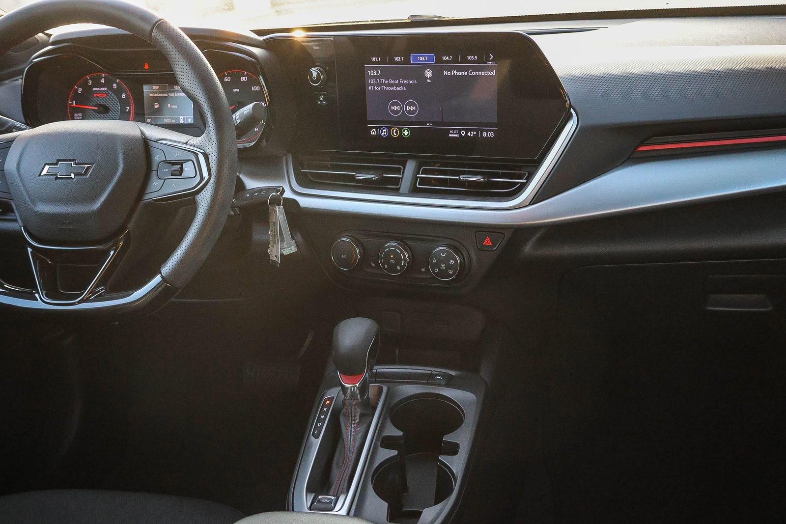 Used 2025 Chevrolet Trax RS image 24