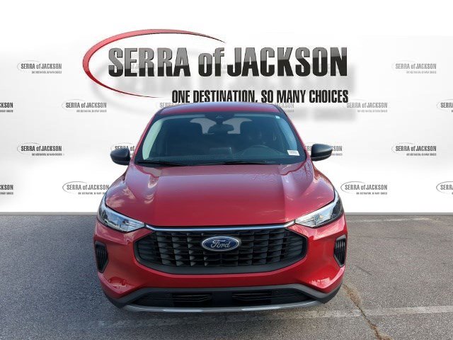 Used 2025 Ford Escape Active w/ Cold Weather Package image 3