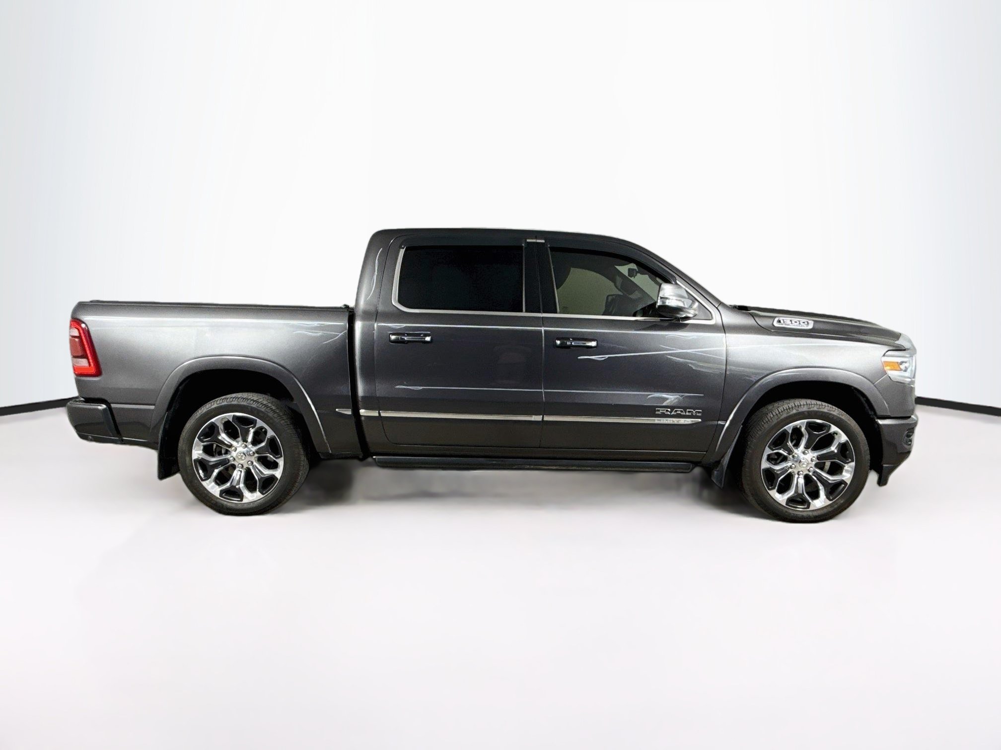 Used 2022 RAM 1500 Limited RWD image 2
