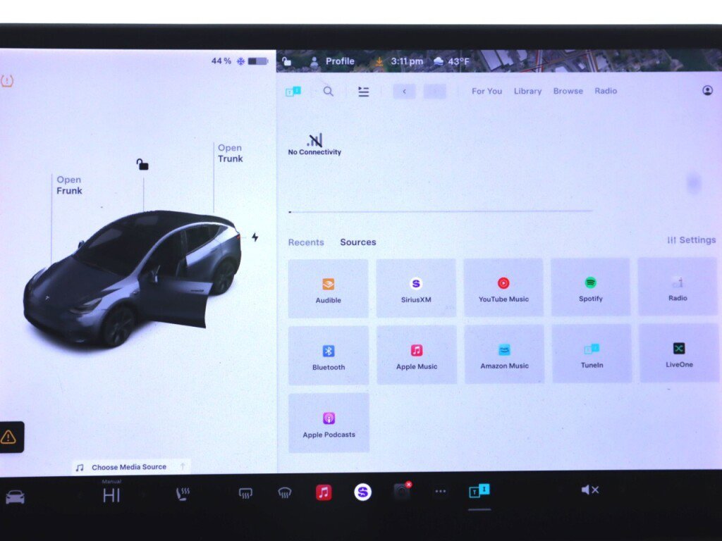 Used 2020 Tesla Model Y Long Range image 15