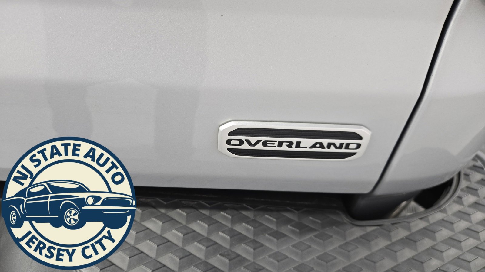 Used 2023 Jeep Gladiator Overland image 29