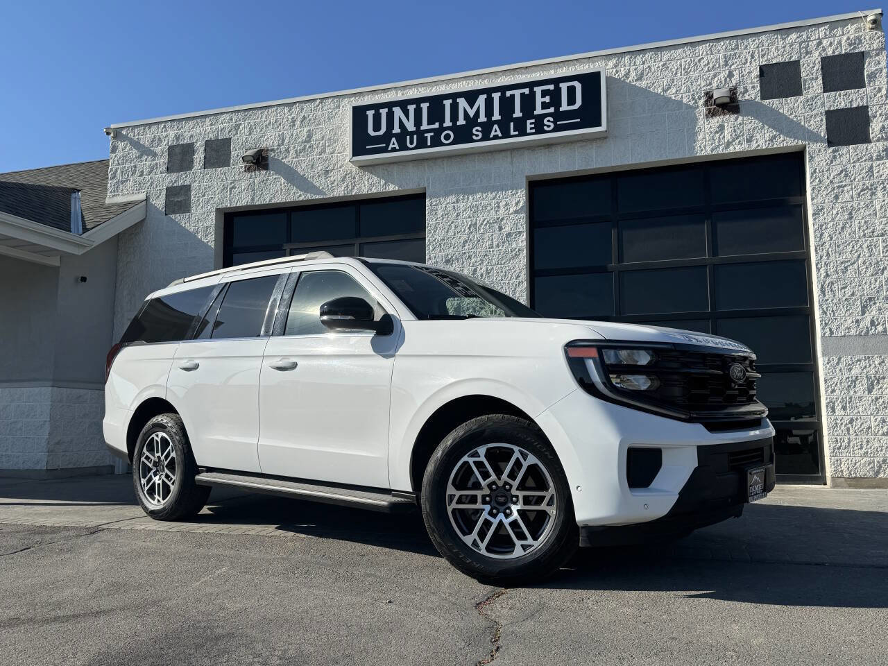 Used 2025 Ford Expedition Active AWD/4WD image 31