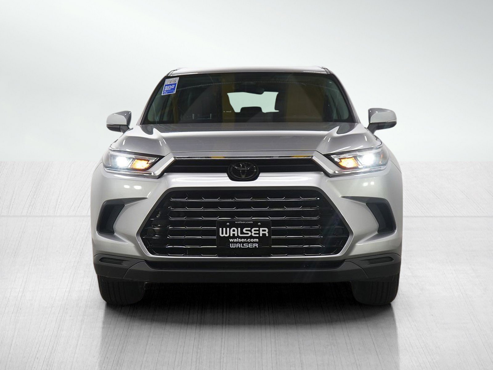 Used 2024 Toyota Grand Highlander XLE image 8