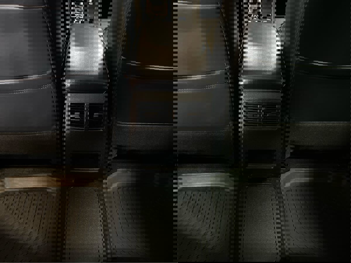 Used 2023 Mitsubishi Outlander SE image 25