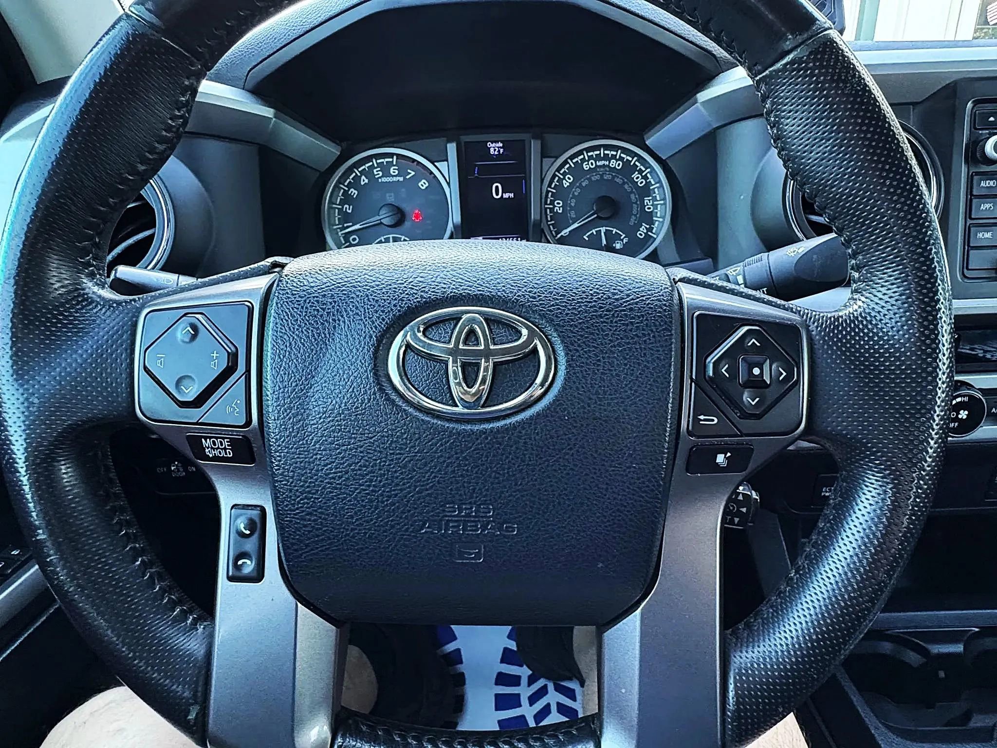 Used 2017 Toyota Tacoma SR5 w/ Tow Package image 18
