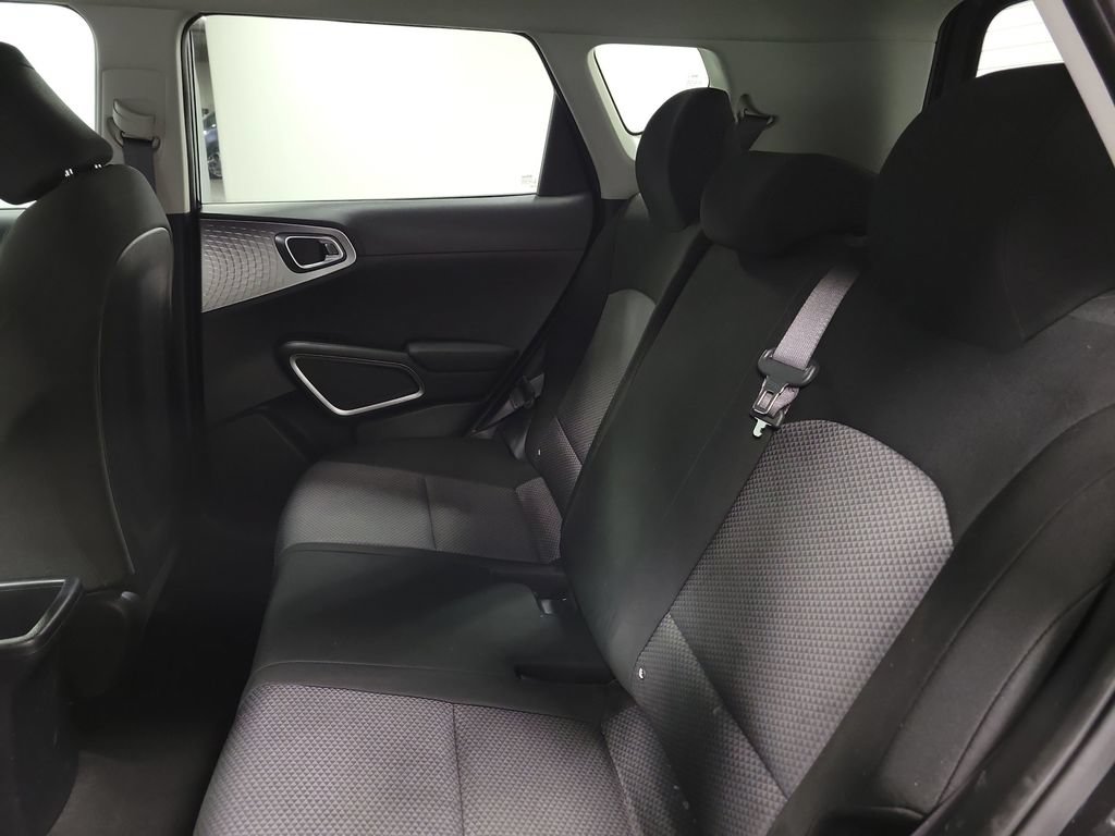 Used 2020 Kia Soul LX FWD image 28