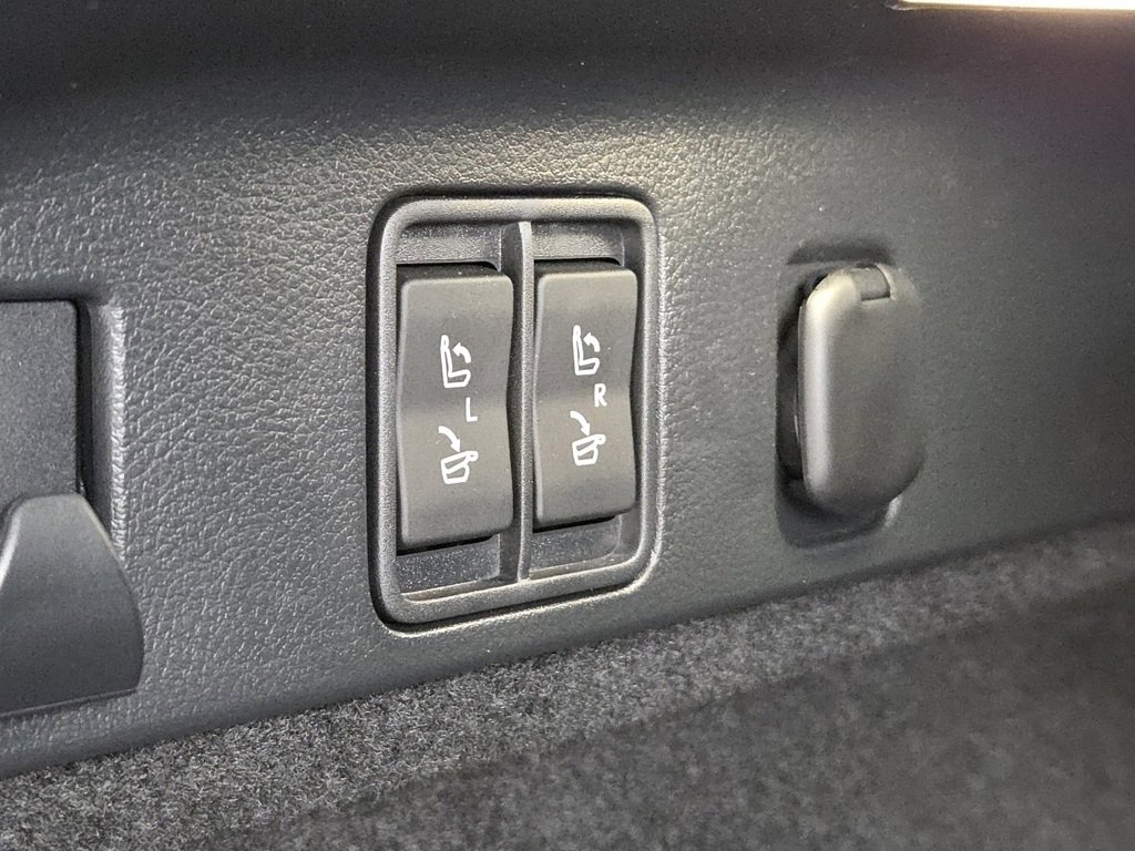 Certified 2025 Lexus RX 500h F Sport image 37