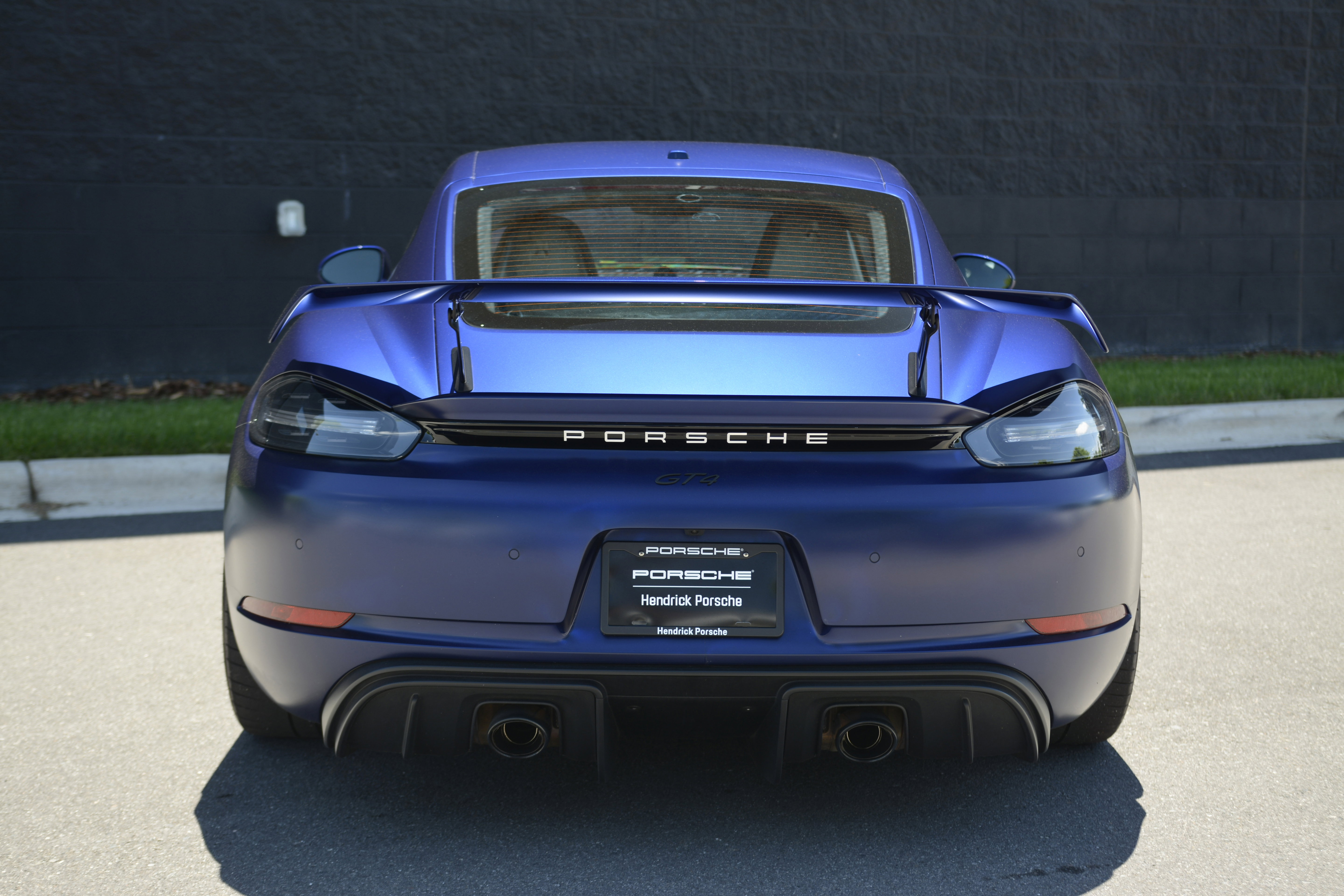 Certified 2022 Porsche 718 Cayman GT4 RWD image 6