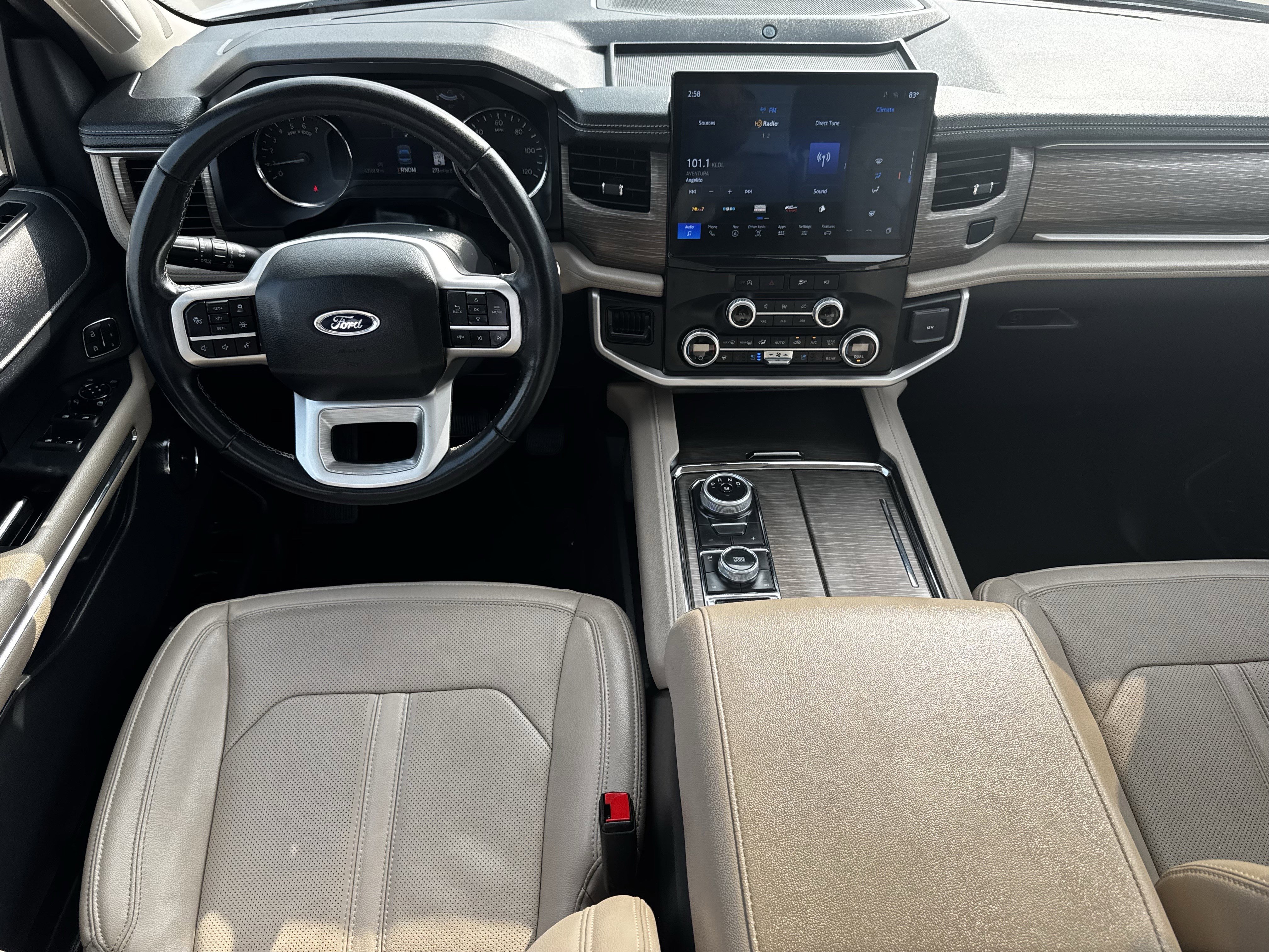 Used 2024 Ford Expedition Limited image 13