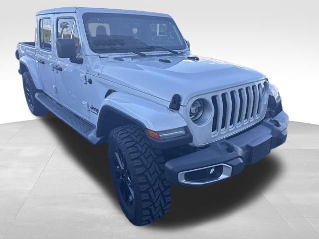 Used 2020 Jeep Gladiator Overland AWD/4WD image 4