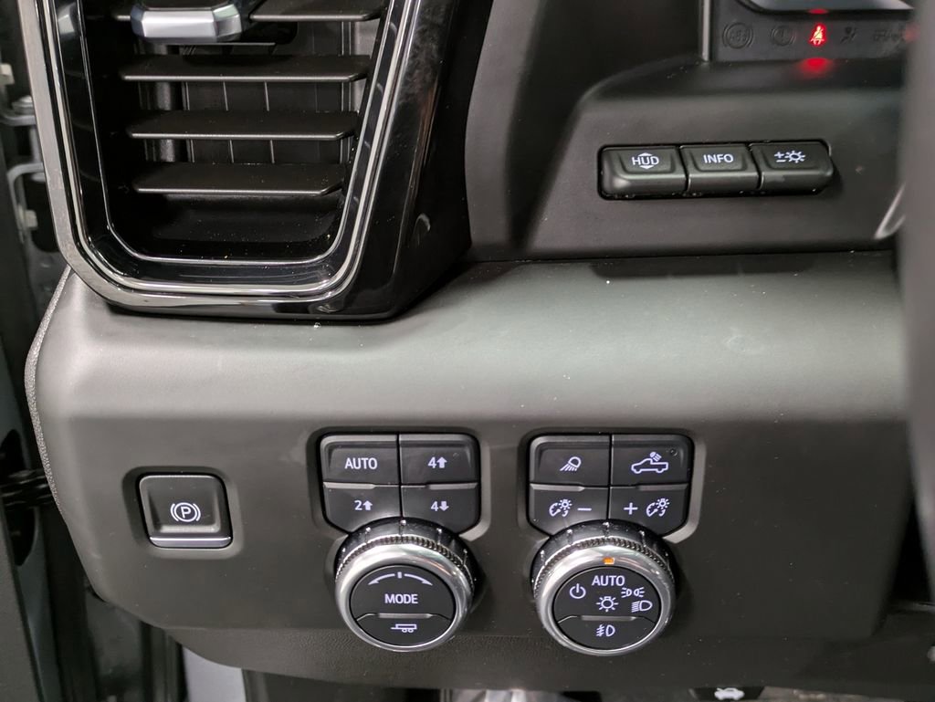 Used 2025 GMC Sierra 2500 AT4X image 21