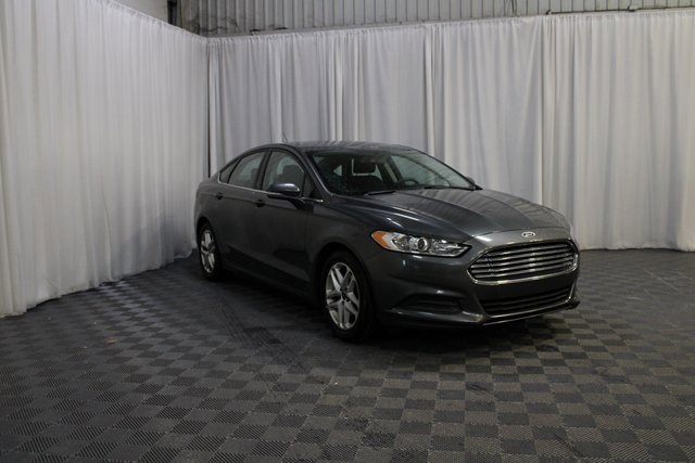 Used 2016 Ford Fusion SE image 30
