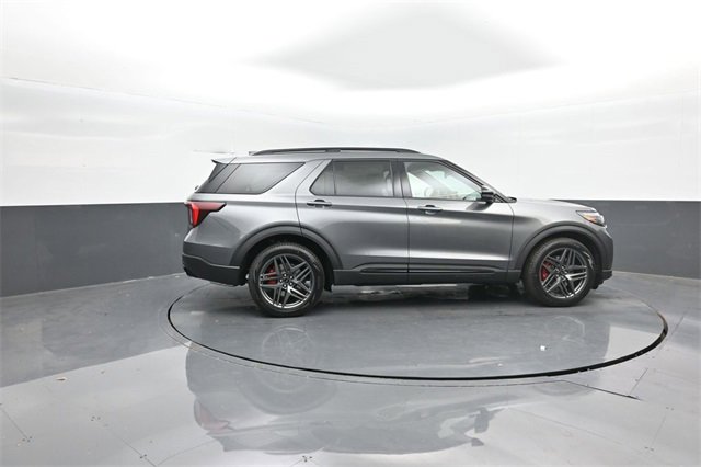 New 2026 Ford Explorer ST image 8