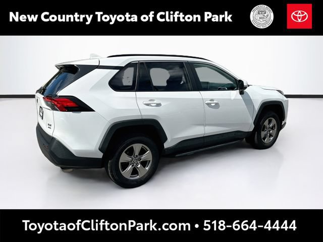 Used 2023 Toyota RAV4 XLE AWD/4WD image 7