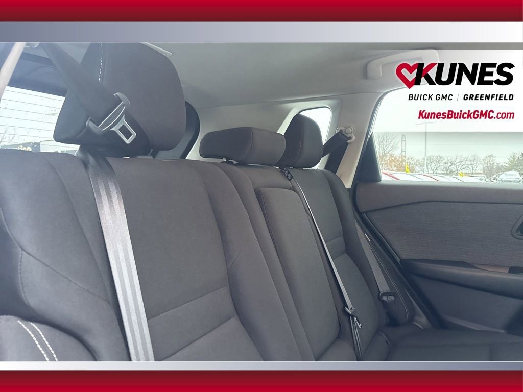 Used 2023 Nissan Rogue S image 34