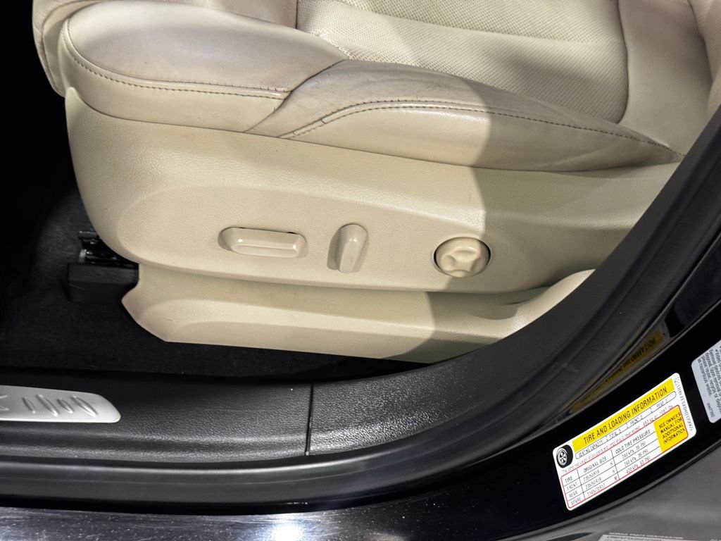 Used 2017 Buick Envision Premium w/ Driver Confidence Package AWD/4WD image 21
