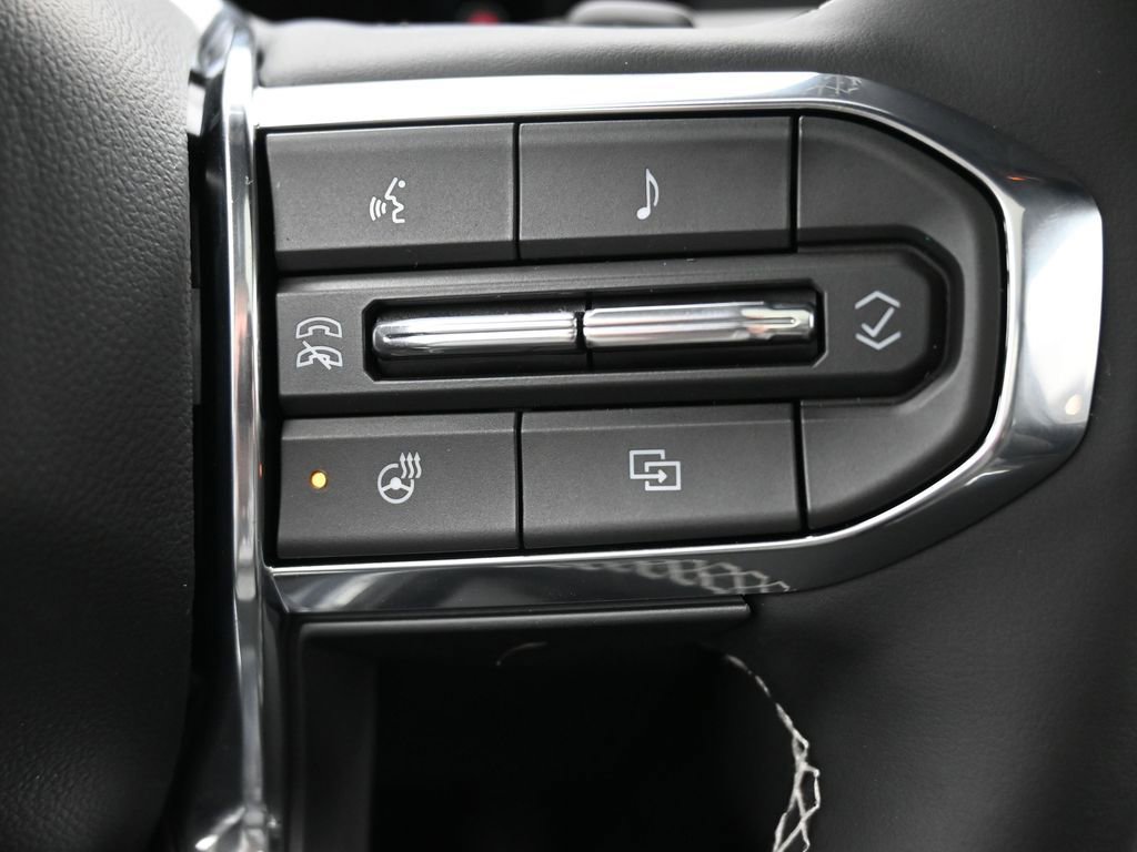 New 2026 GMC Acadia Denali w/ Super Cruise Package image 18