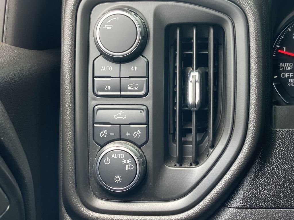 Used 2021 Chevrolet Silverado 1500 Custom image 12
