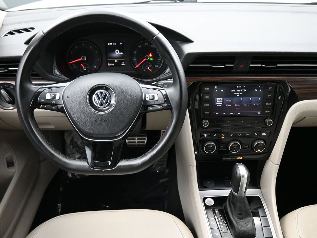Used 2020 Volkswagen Passat 2.0T SEL image 5