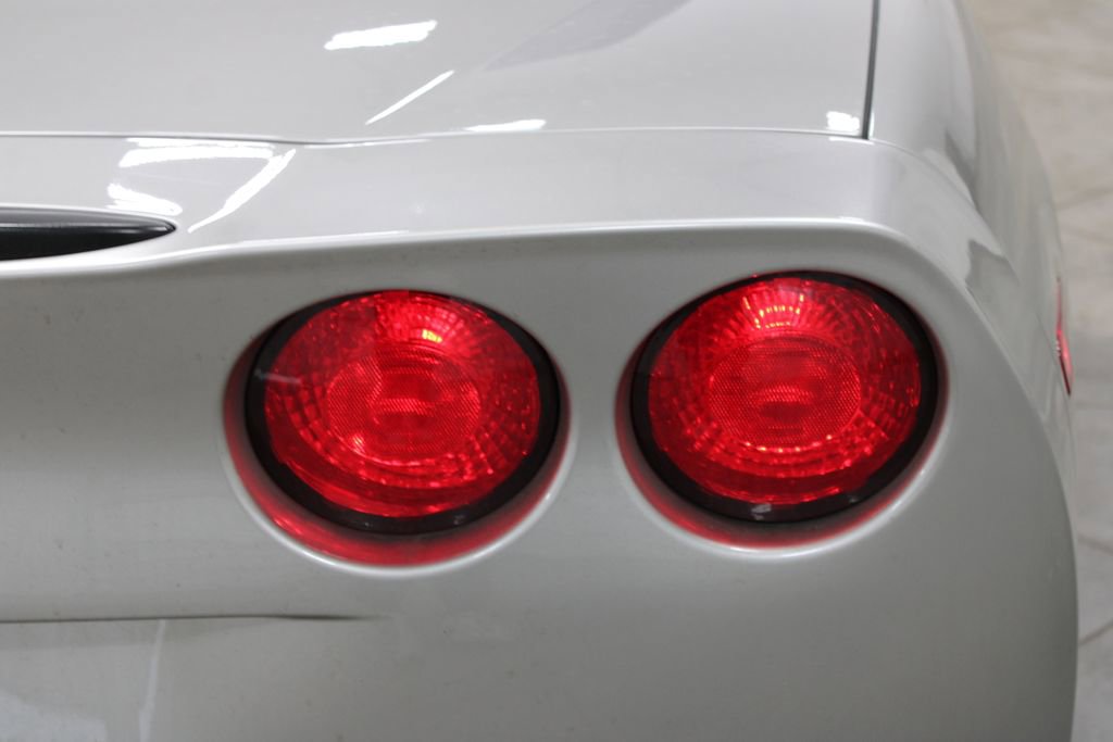 Used 2006 Chevrolet Corvette Convertible w/ Preferred Equipment Group image 17