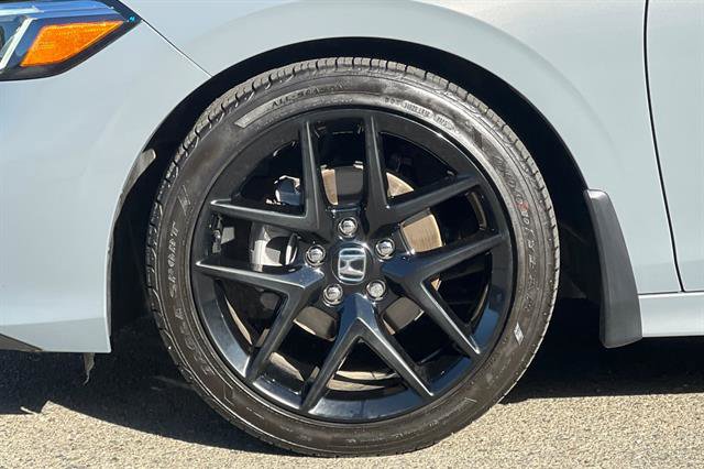 Used 2025 Honda Civic Sport image 32