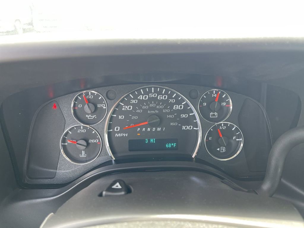 New 2025 Chevrolet Express 3500 Extended w/ Driver Convenience Package RWD image 10