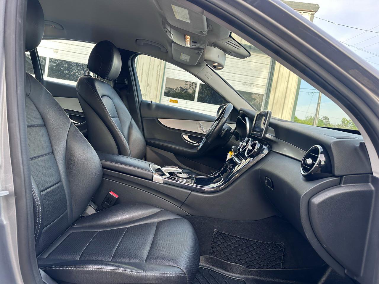 Used 2015 Mercedes-Benz C 300 Sedan image 28
