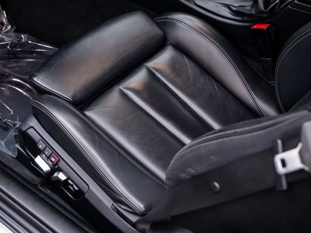 Used 2018 BMW M4 Convertible RWD image 15