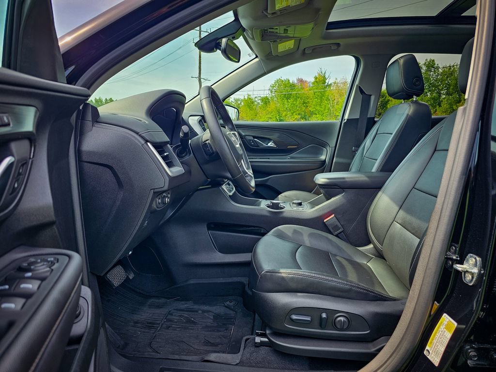 Used 2022 GMC Terrain SLT w/ Infotainment Package II AWD/4WD image 14